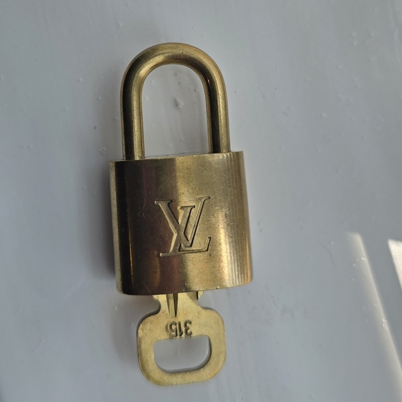 Louis Vuitton Lock and Key - Picture 2 of 2
